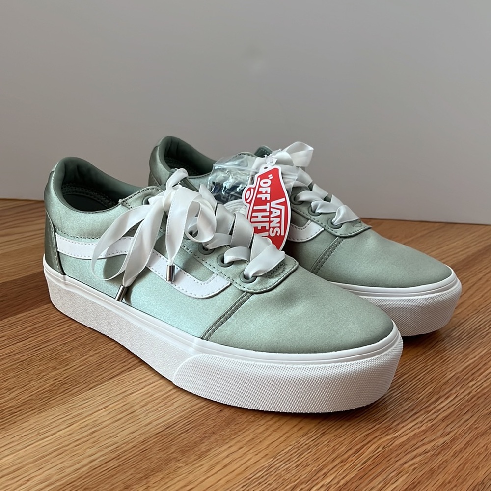 VANS “OFF THE WALL” Sage Shoes NEW - Picture 2 of 11